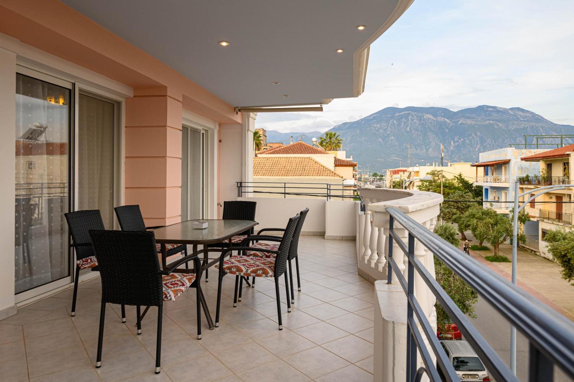 Marine Luxury * Kalamata